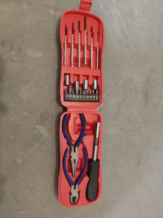 Kit destornilladores + alicates