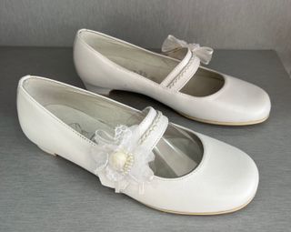 Zapatos ceremonia niña piel blanca talla 38