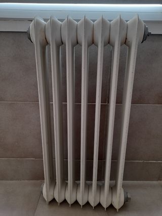 Radiador antiguo de hierro fundido