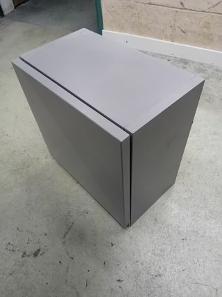 Mobile con ripiano da muro