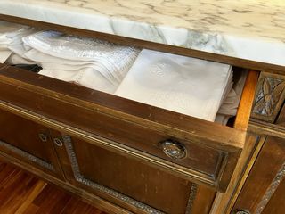 Bufet estilo Louis Philippe caoba y mármol años 40