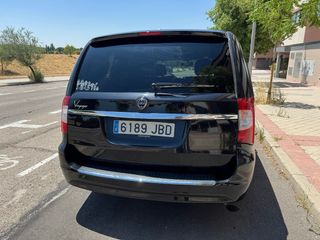 Lancia Voyager S 2014