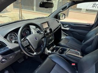 Lancia Voyager S 2014