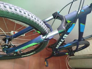 Bececleta aluminio bitwein muy buena 
