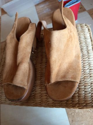 Sandalias plataforma marrón