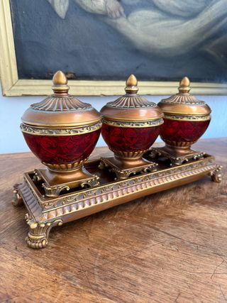 3 Bombonera su base.