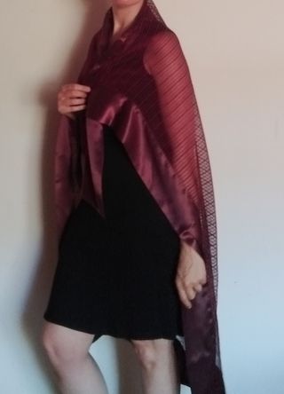 Chal Rojo Vino - Chal de Encaje