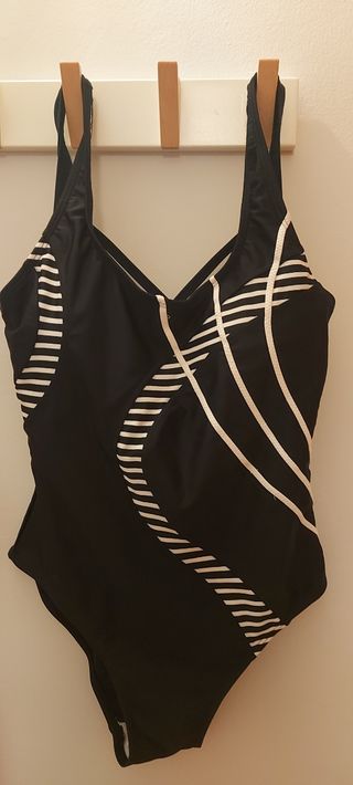 Bañador negro c/blanco - elegante