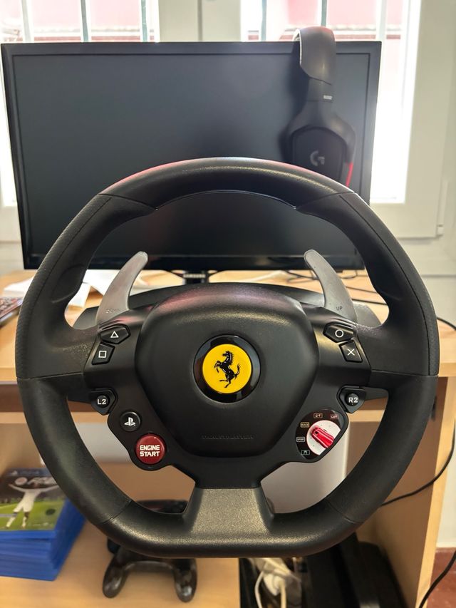 Volante Thrustmaster PS4 Ferrari