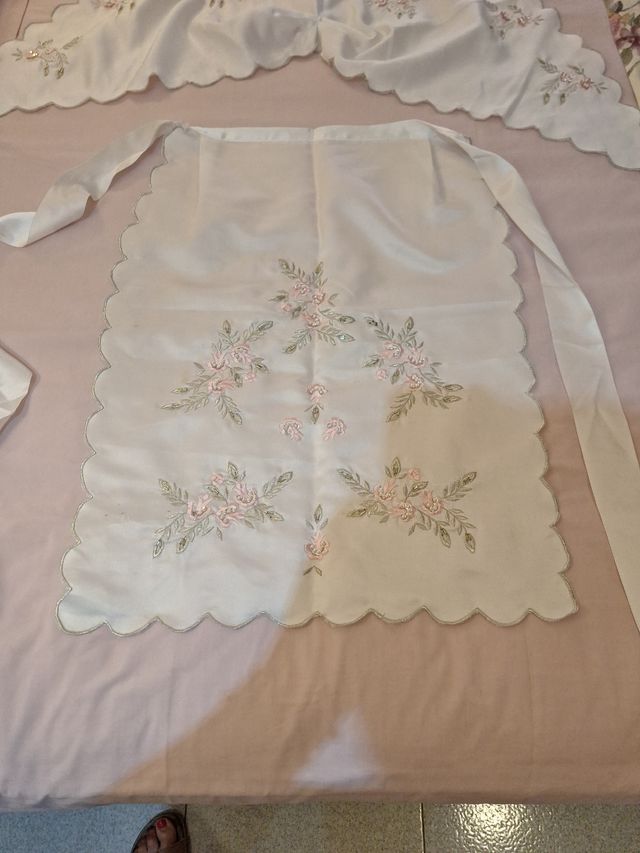 Mantilla y delantal niña - Blanco/Rosa