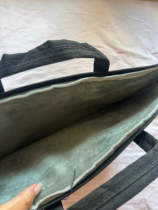 Funda portátil 16" negra