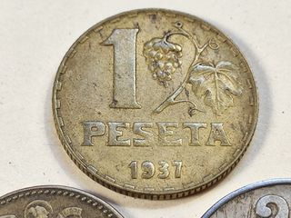 Lote 3 monedas 1 Pta 1937 y 1944 y 25 Cts 1934