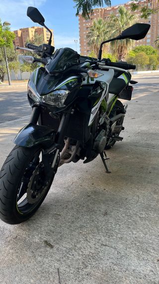 Kawasaki Z900 A2 - Deslimitada