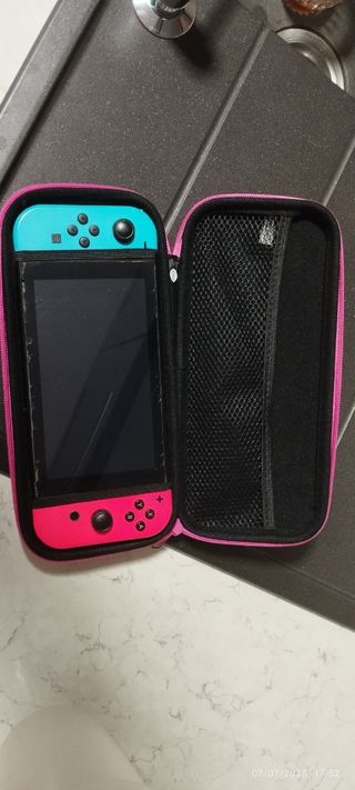 Nintendo Switch Azul/Roja - Consola