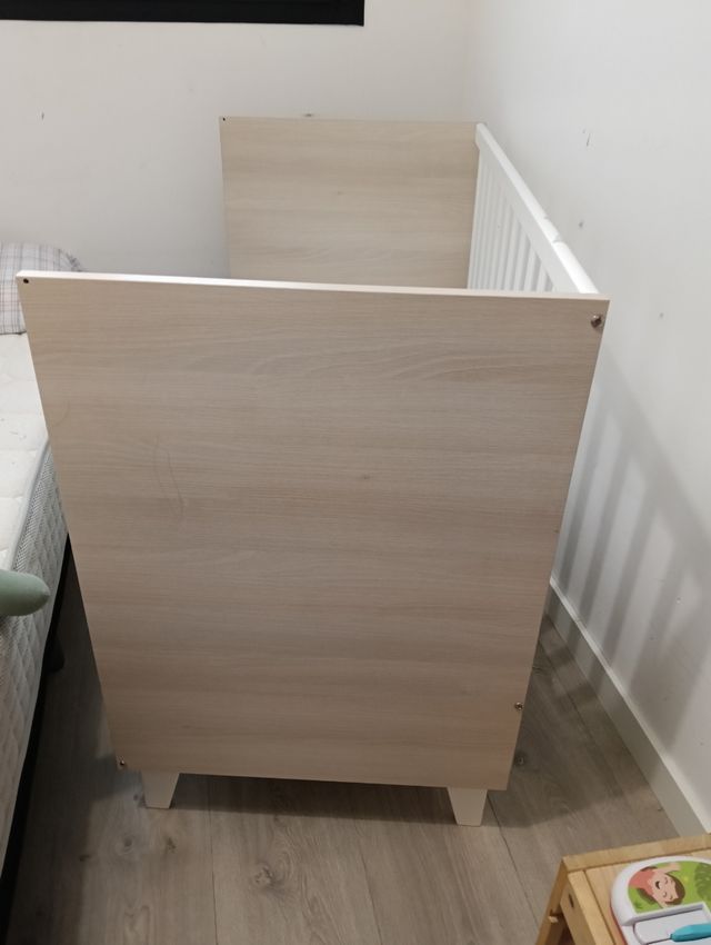 Cuna  colecho+ colchón, medidas estándar.