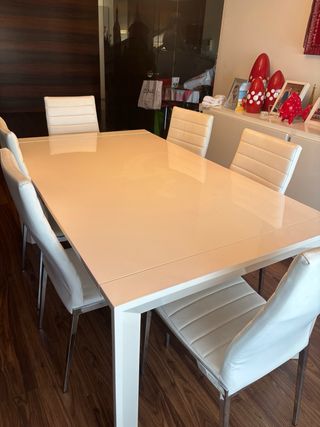 Mesa Comedor Blanca Extensible y 6 Sillas 