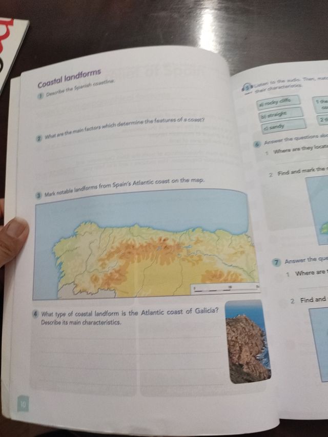 Social Science 6. Activity Book.