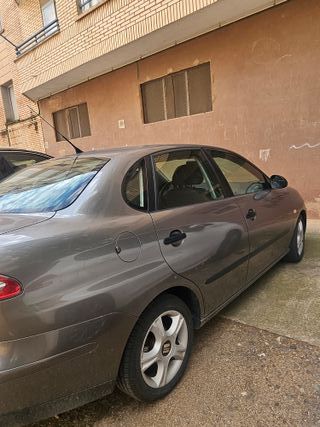 SEAT Cordoba 2004 EN MUY BUEN ESTADO.