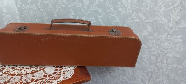 Antiguo maletín de cartón,cabás