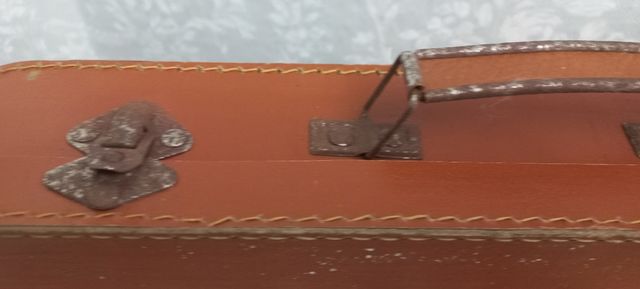 Antiguo maletín de cartón,cabás