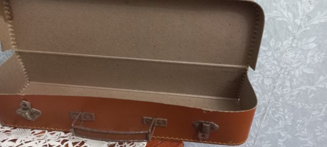 Antiguo maletín de cartón,cabás