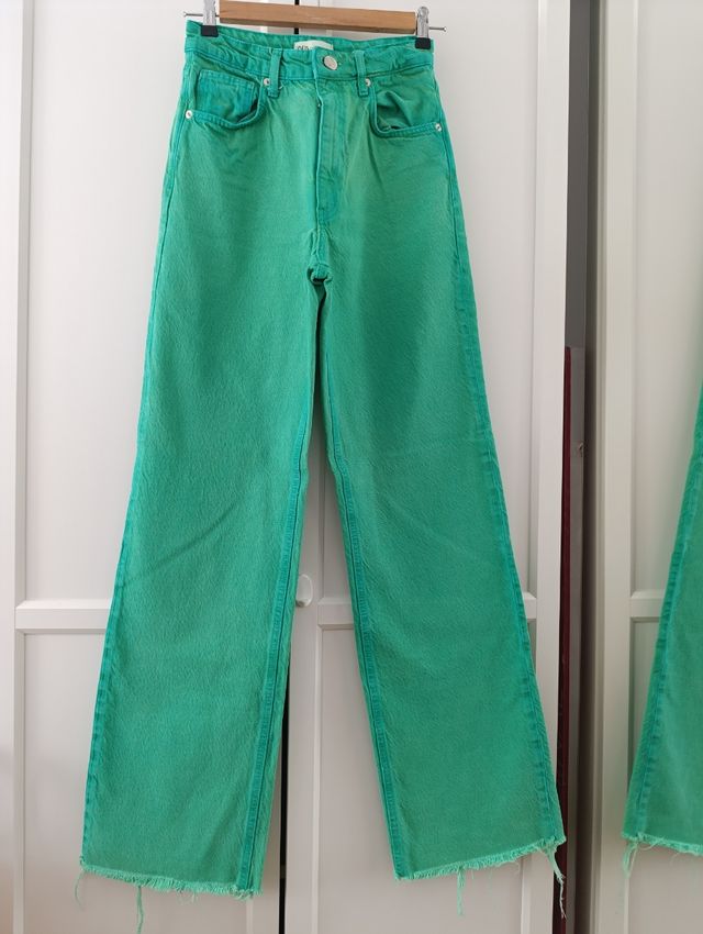Pantalones verde - Zara