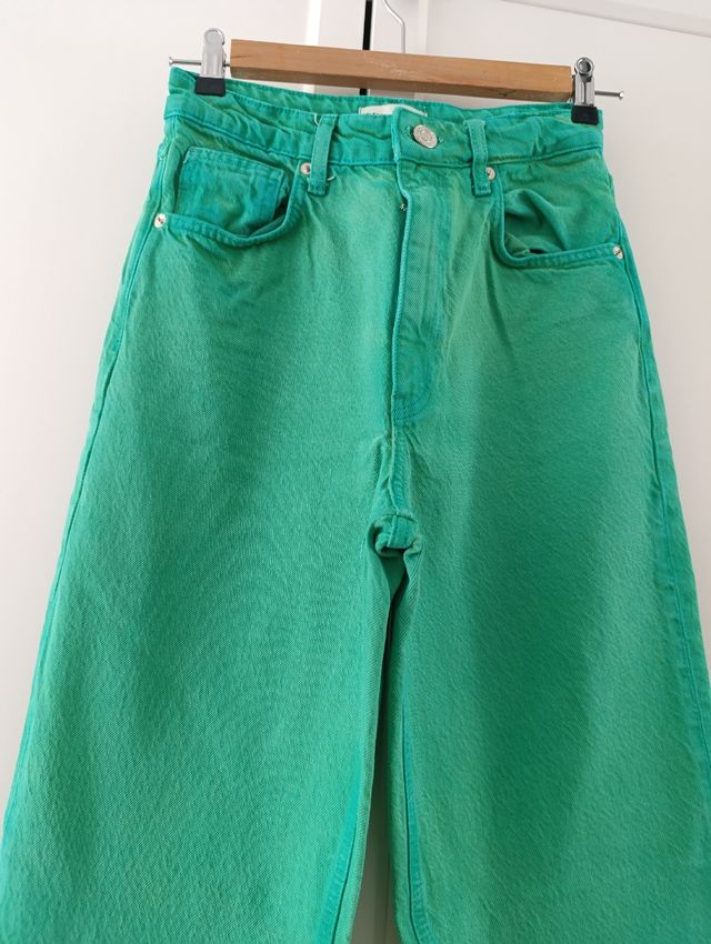 Pantalones verde - Zara