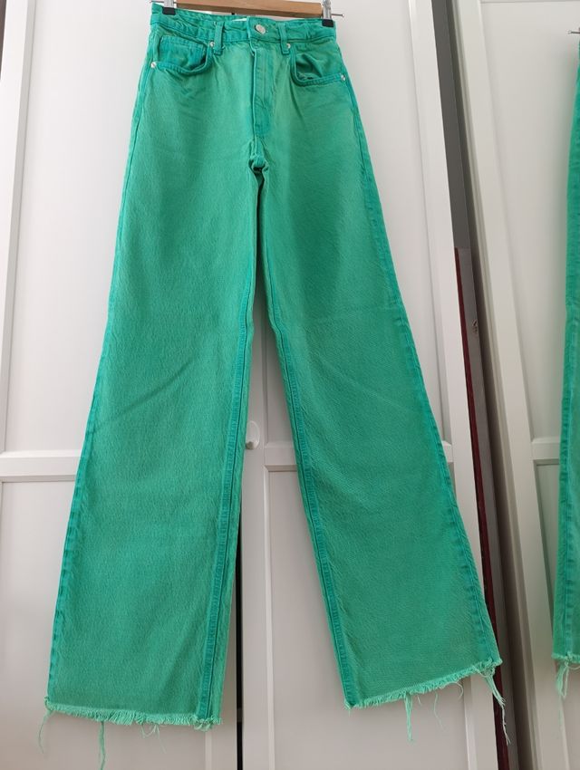 Pantalones verde - Zara