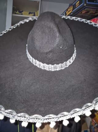 Sombrero mejicano negro