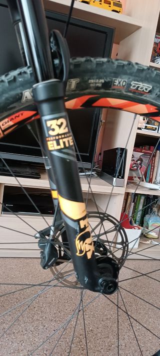 Bicicleta Giant MTB Doble Suspensión talla M 