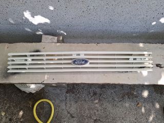 Calandra Ford Fiesta MK1 Blanca
