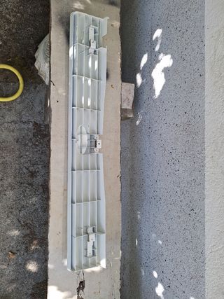 Calandra Ford Fiesta MK1 Blanca