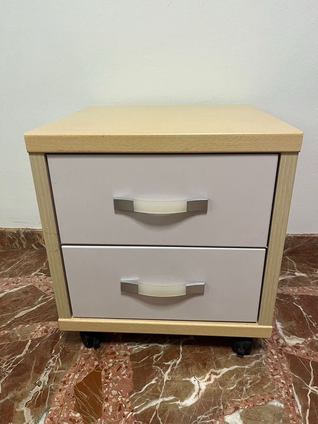 Habitación juvenil completa.