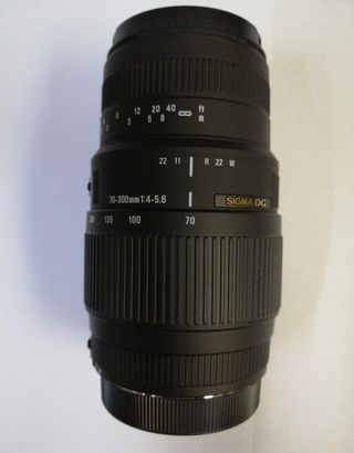 Objetivo Sigma 70-300mm f/4-5.6 DG Macro