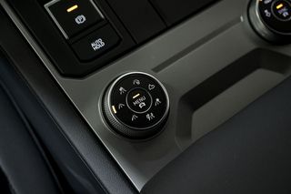 Volkswagen Touareg   Prem Eleg 3.0 V6 TDI 210kW Tip 4M