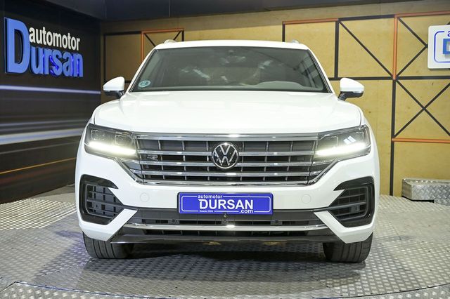 Volkswagen Touareg   Prem Eleg 3.0 V6 TDI 210kW Tip 4M 
