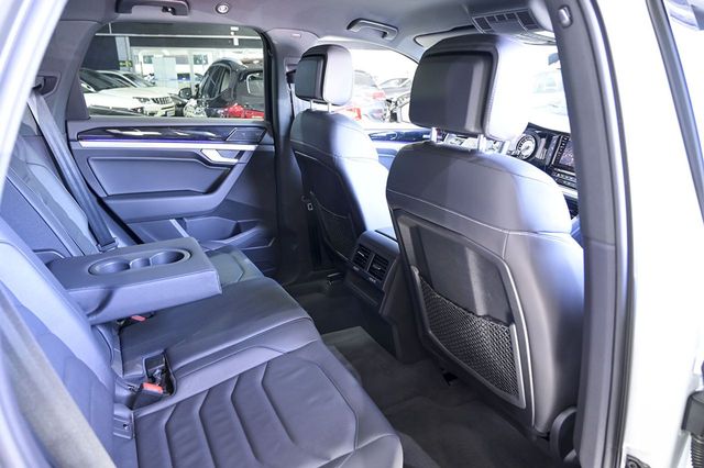Volkswagen Touareg   Prem Eleg 3.0 V6 TDI 210kW Tip 4M 