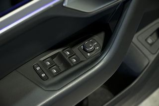 Volkswagen Touareg   Prem Eleg 3.0 V6 TDI 210kW Tip 4M