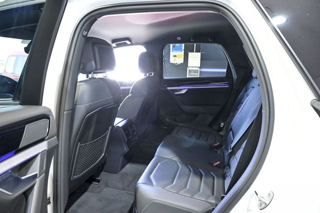Volkswagen Touareg   Prem Eleg 3.0 V6 TDI 210kW Tip 4M 