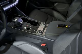 Volkswagen Touareg Prem Eleg 3.0 V6 TDI 210kW Tip 4M