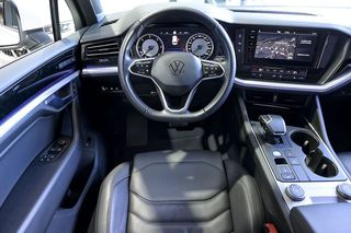 Volkswagen Touareg Prem Eleg 3.0 V6 TDI 210kW Tip 4M