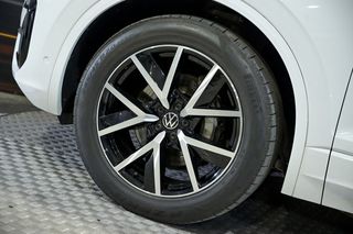 Volkswagen Touareg   Prem Eleg 3.0 V6 TDI 210kW Tip 4M 
