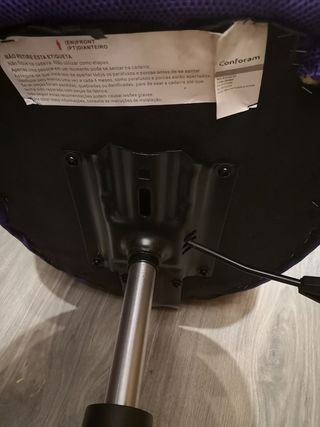 Silla escritorio morada usada