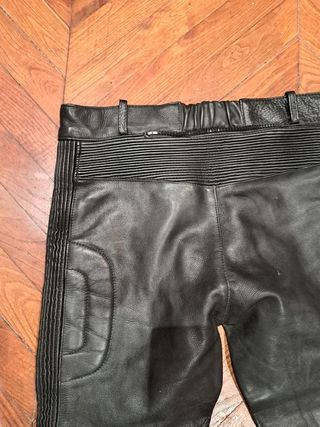 Traje de cuero moto vintaje, café racer