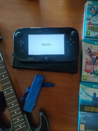 Wii U 32 GB+ 13 juegos +guitarra guitar Hero 