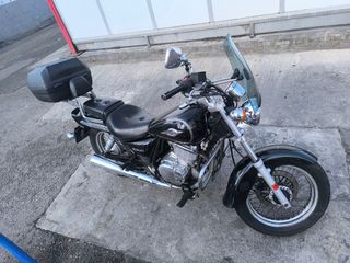Suzuki Marauder 250cc - Moto
