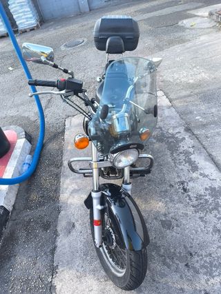 Suzuki Marauder 250cc - Moto