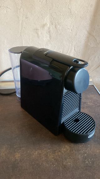 Cafetera Nespresso Essenza Mini Delonghi