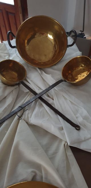 Cazo y cucharones antiguos de cobre