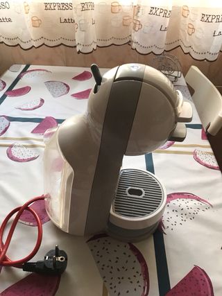 Cafetera Krups Dolce Gusto modelo k120